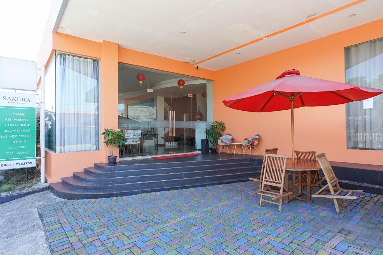 Hotel Royal Manado Exterior photo